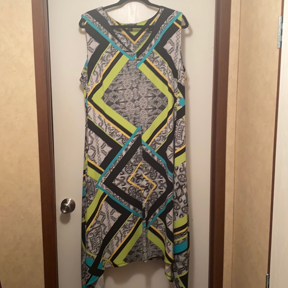 Dress, handkerchief hem